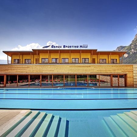 Garda Sporting Club Hotel Riva del Garda Kültér fotó