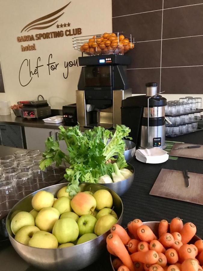 Garda Sporting Club Hotel Riva del Garda Kültér fotó