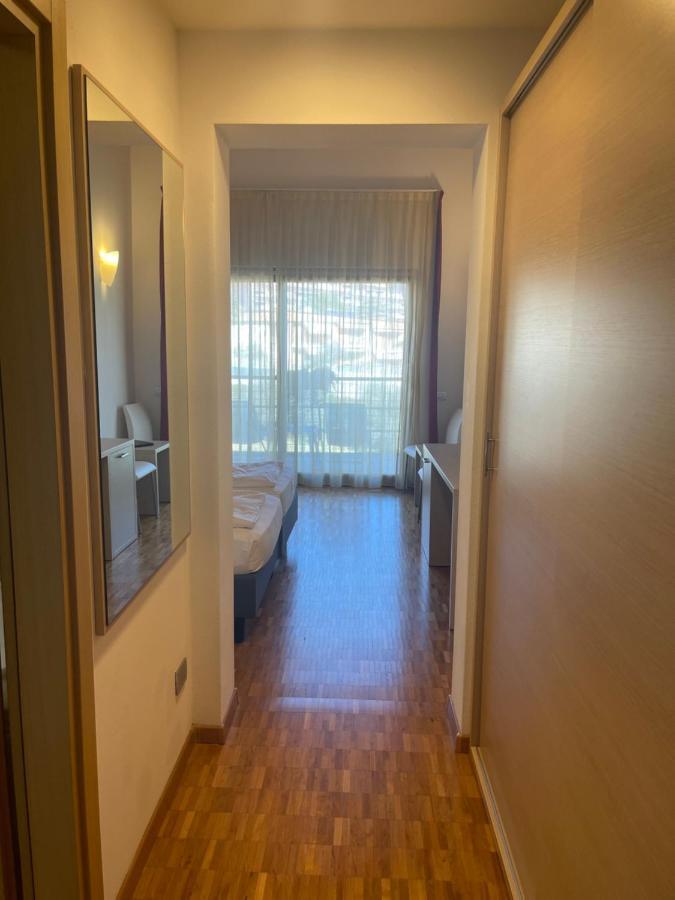 Garda Sporting Club Hotel Riva del Garda Kültér fotó