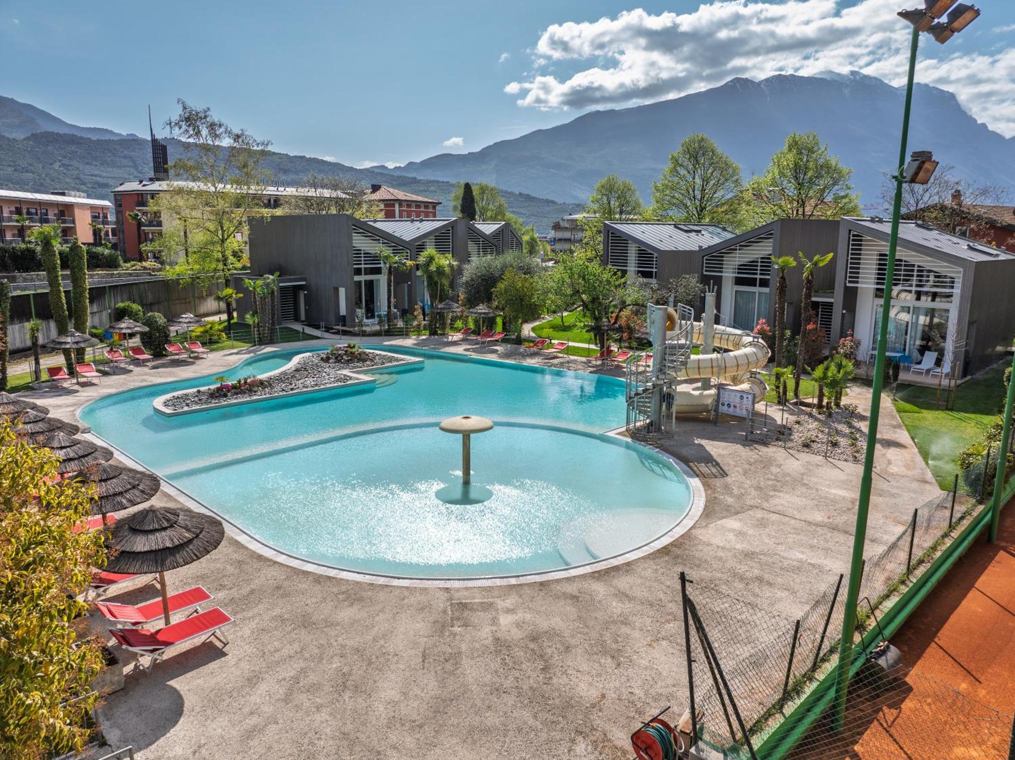 Garda Sporting Club Hotel Riva del Garda Kültér fotó